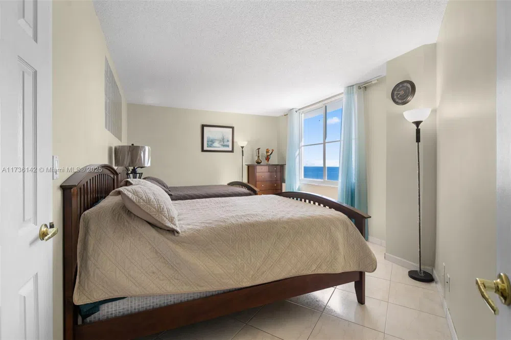 3725 S Ocean Dr #1110 Hollywood, FL 33019