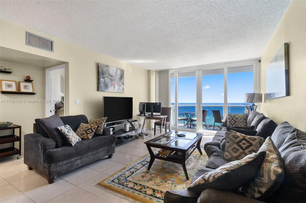 3725 S Ocean Dr #1110 Hollywood, FL 33019