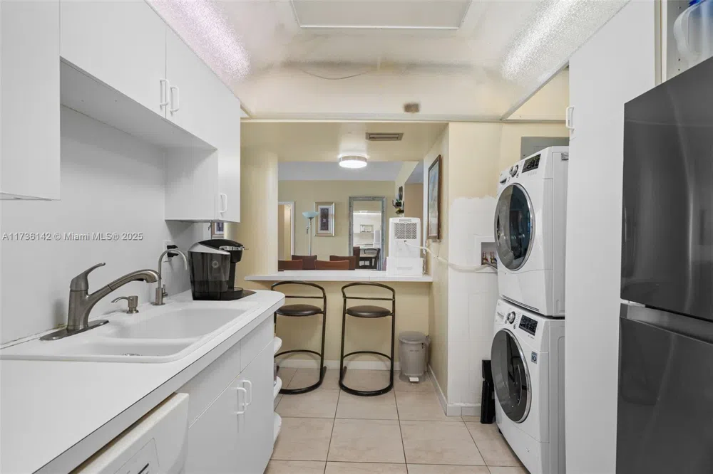 3725 S Ocean Dr #1110 Hollywood, FL 33019