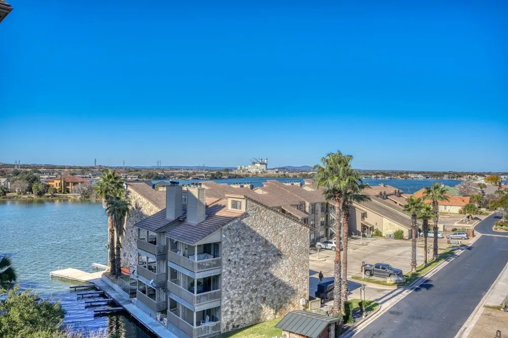 1001 The Cape Road #46 Horseshoe Bay, TX 78657