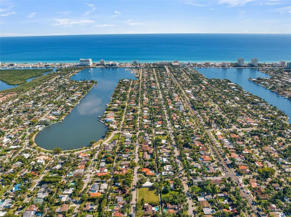 1312 Polk St Hollywood, FL 33019