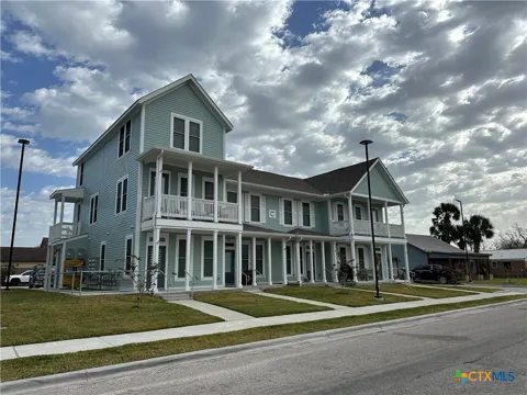 401 S Commerce Street