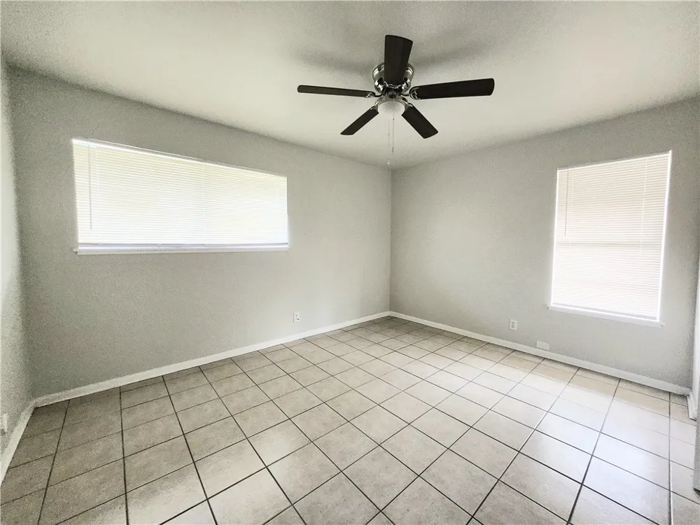 3146 Mill Brook Drive Corpus Christi, TX 78418