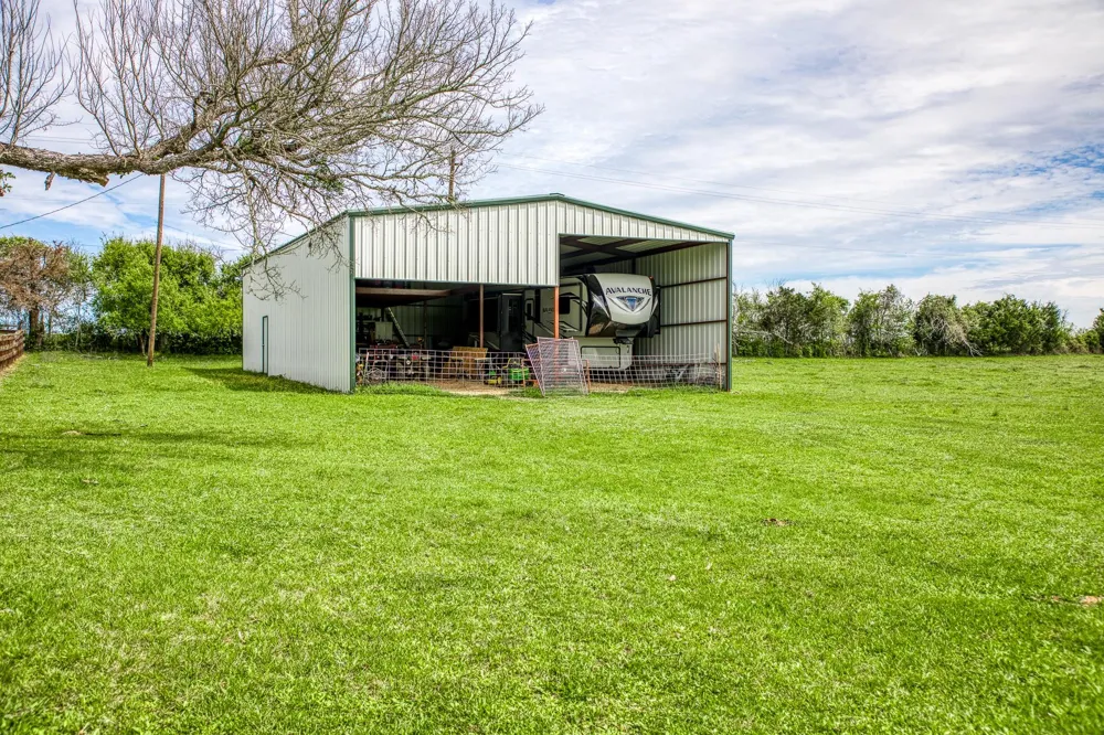 20751 Fm 1155 E Washington, TX 77880