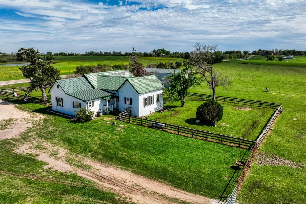 20751 Fm 1155 E Washington, TX 77880