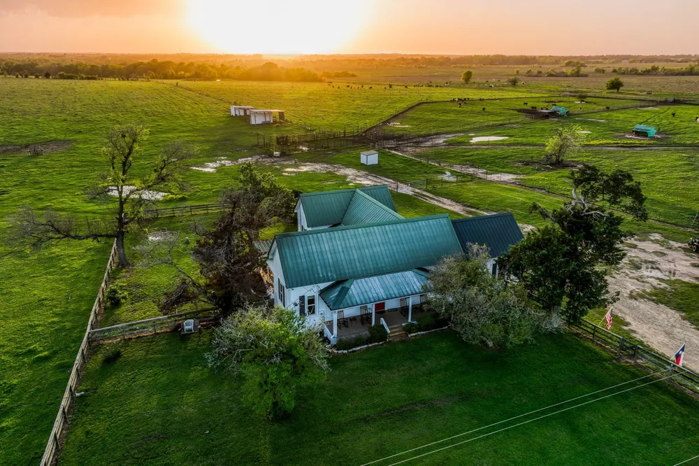 20751 Fm 1155 E Washington, TX 77880