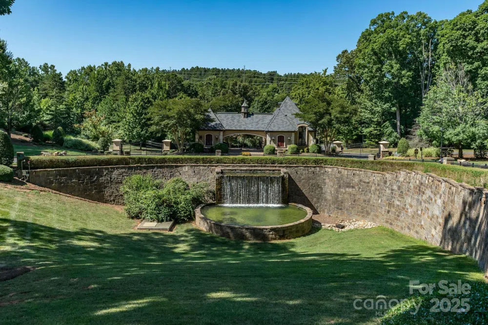 5036 Hermitage Court #211 Belmont, NC 28012
