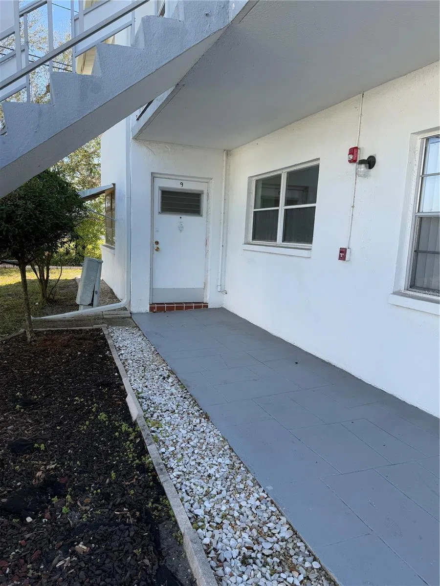 5895 18TH STREET #9 St Petersburg, FL 33714
