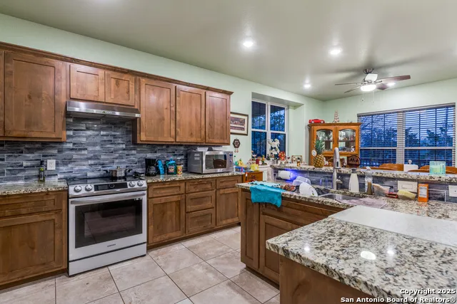 285 CR 2471 Hondo, TX 78861