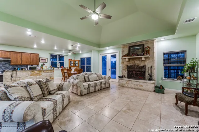 285 CR 2471 Hondo, TX 78861
