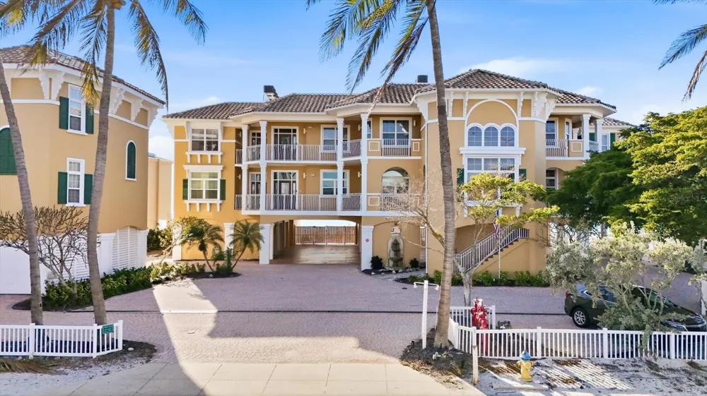 1900 GULF DRIVE #4 Bradenton Beach, FL 34217