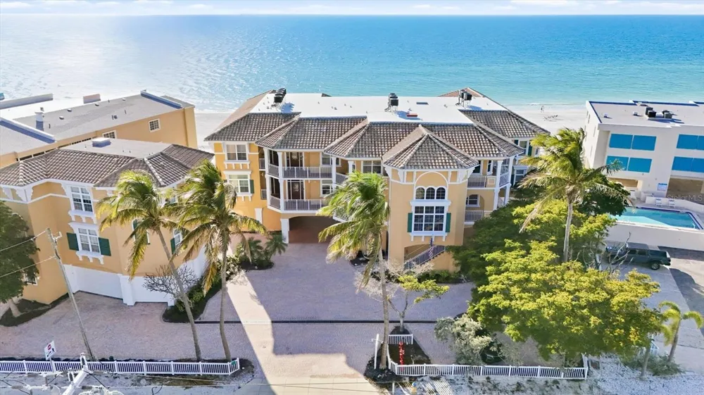 1900 GULF DRIVE #4 Bradenton Beach, FL 34217