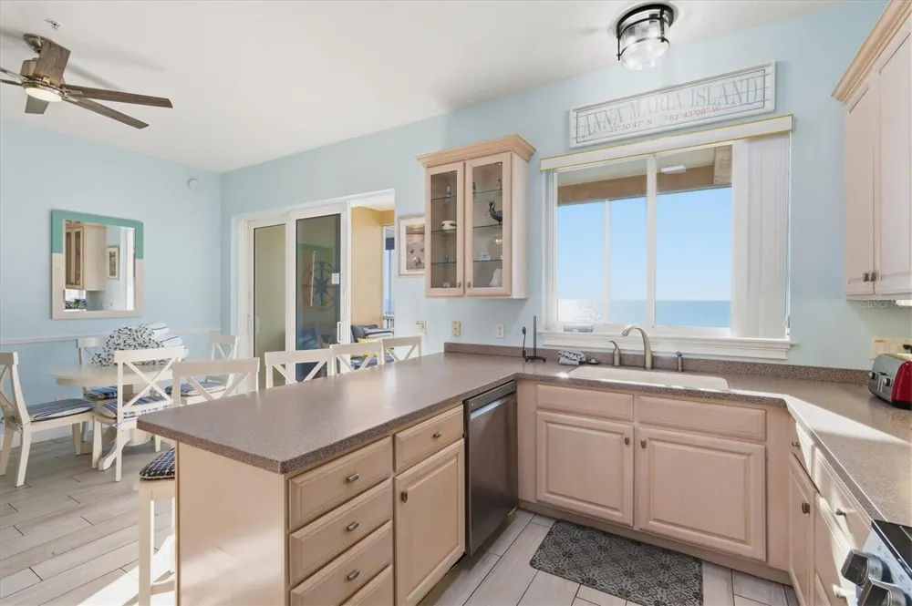 1900 GULF DRIVE #4 Bradenton Beach, FL 34217