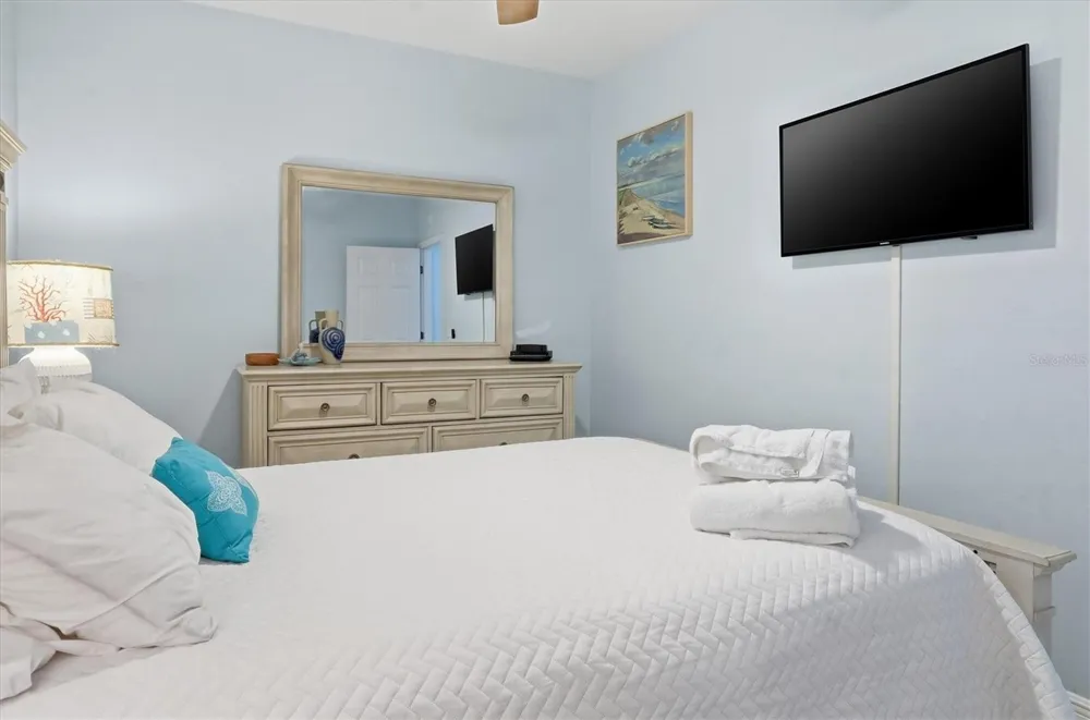 1900 GULF DRIVE #4 Bradenton Beach, FL 34217