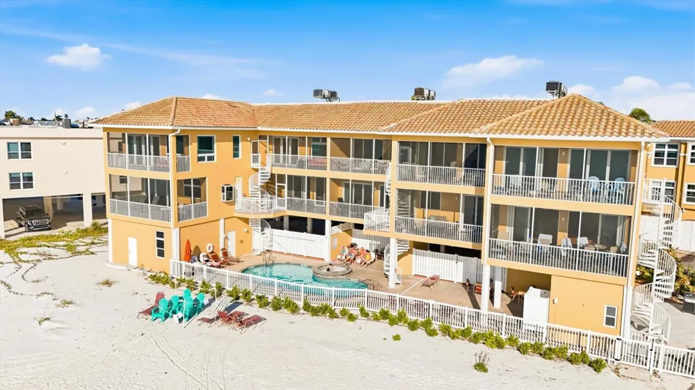 1900 GULF DRIVE #4 Bradenton Beach, FL 34217