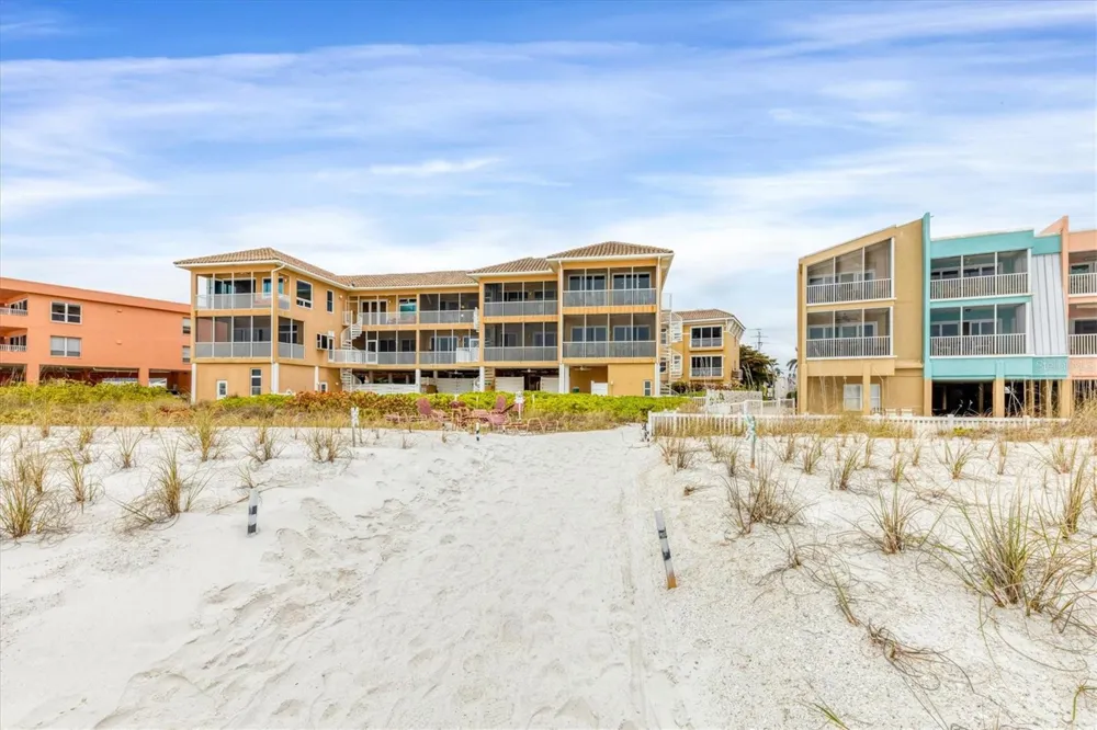 1900 GULF DRIVE #4 Bradenton Beach, FL 34217
