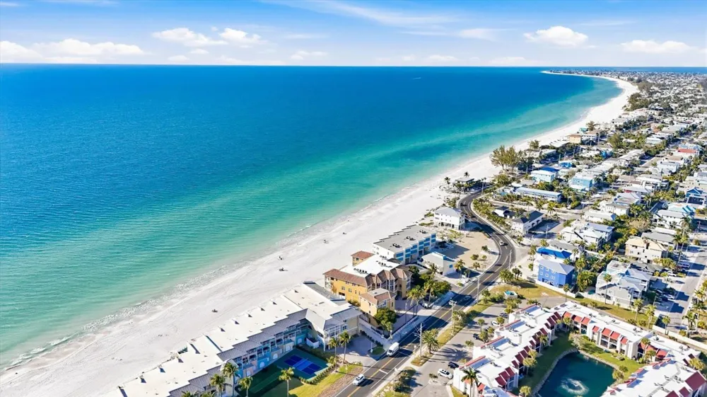 1900 GULF DRIVE #4 Bradenton Beach, FL 34217
