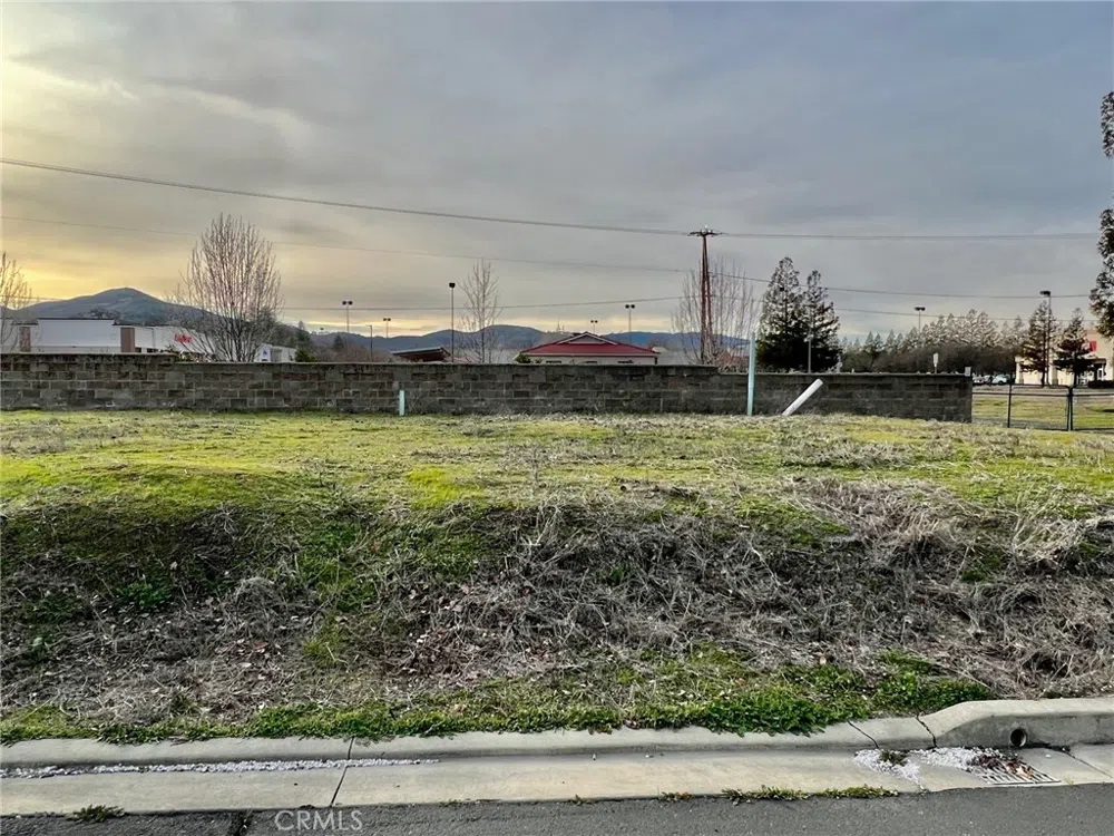 2023 Hampton Lakeport, CA 95453
