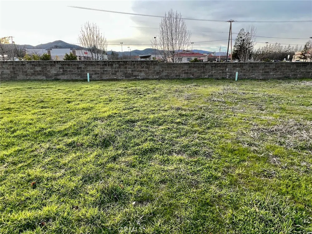 2023 Hampton Lakeport, CA 95453