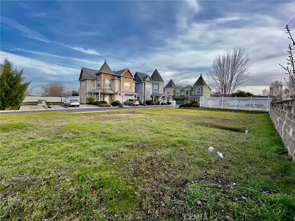 2021 Hampton Lakeport, CA 95453