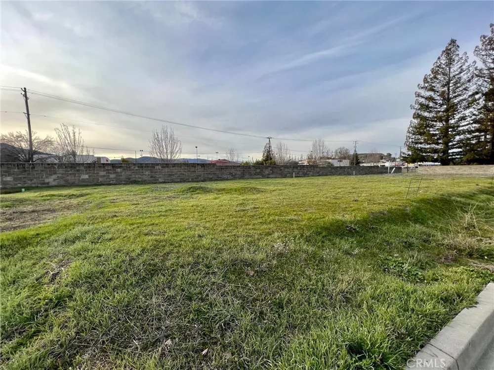 2021 Hampton Lakeport, CA 95453