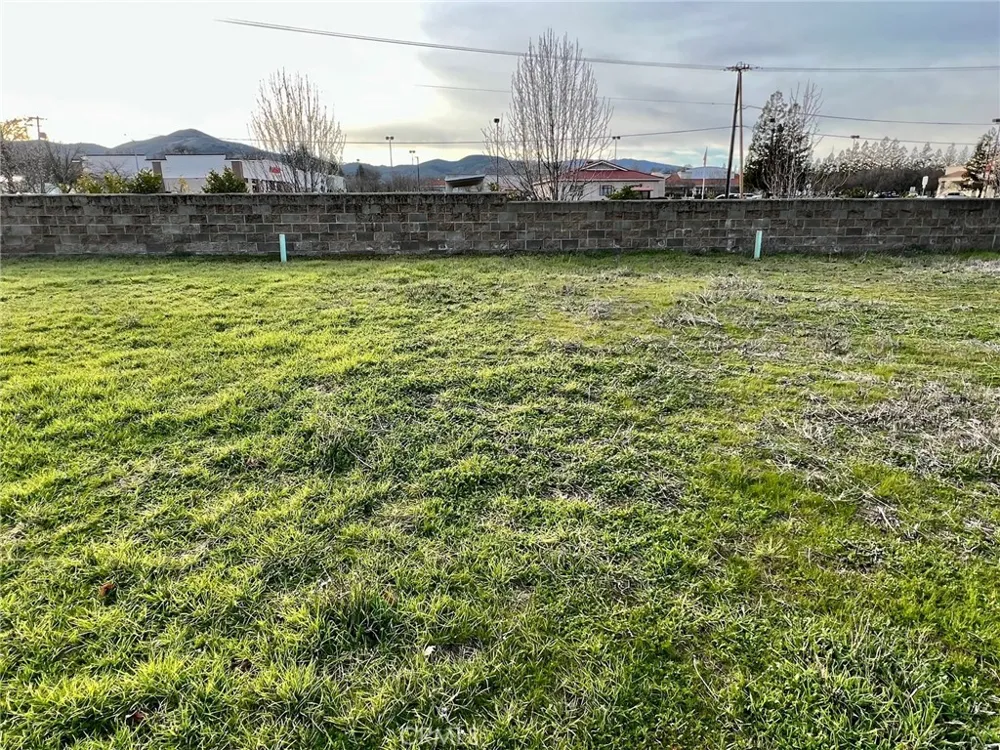 2021 Hampton Lakeport, CA 95453