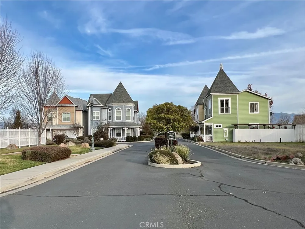2021 Hampton Lakeport, CA 95453