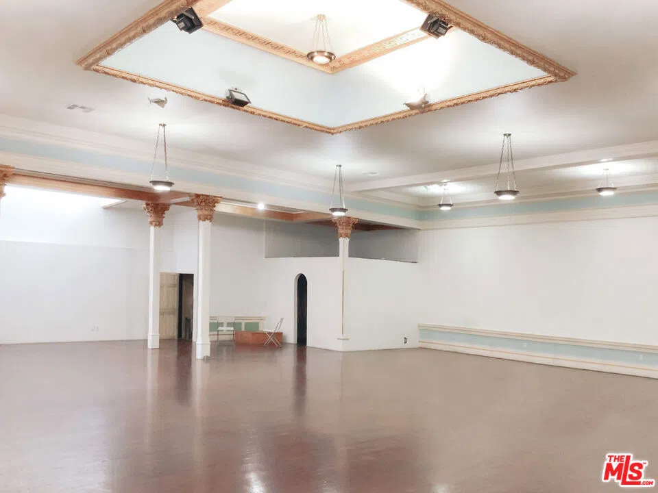 132 Brooks Avenue Venice, CA 90291