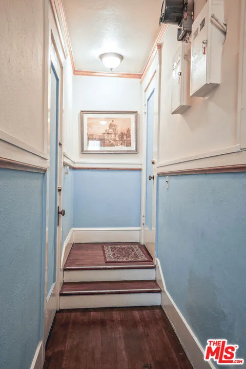 132 Brooks Avenue Venice, CA 90291
