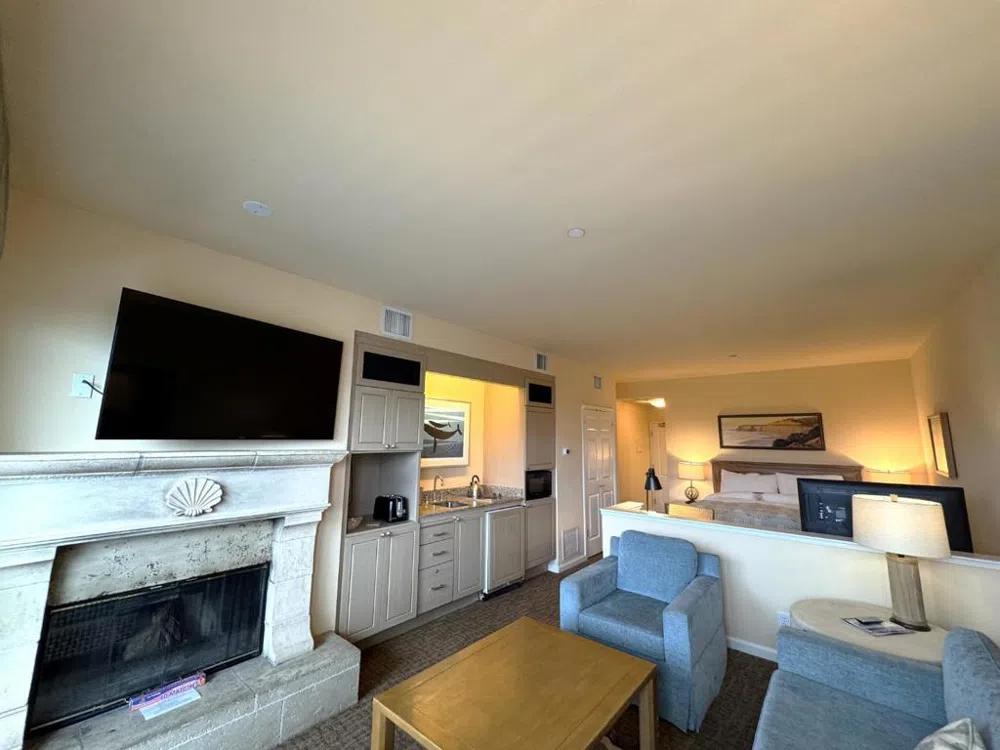 4100 Cabrillo Highway #105 Half Moon Bay, CA 94019
