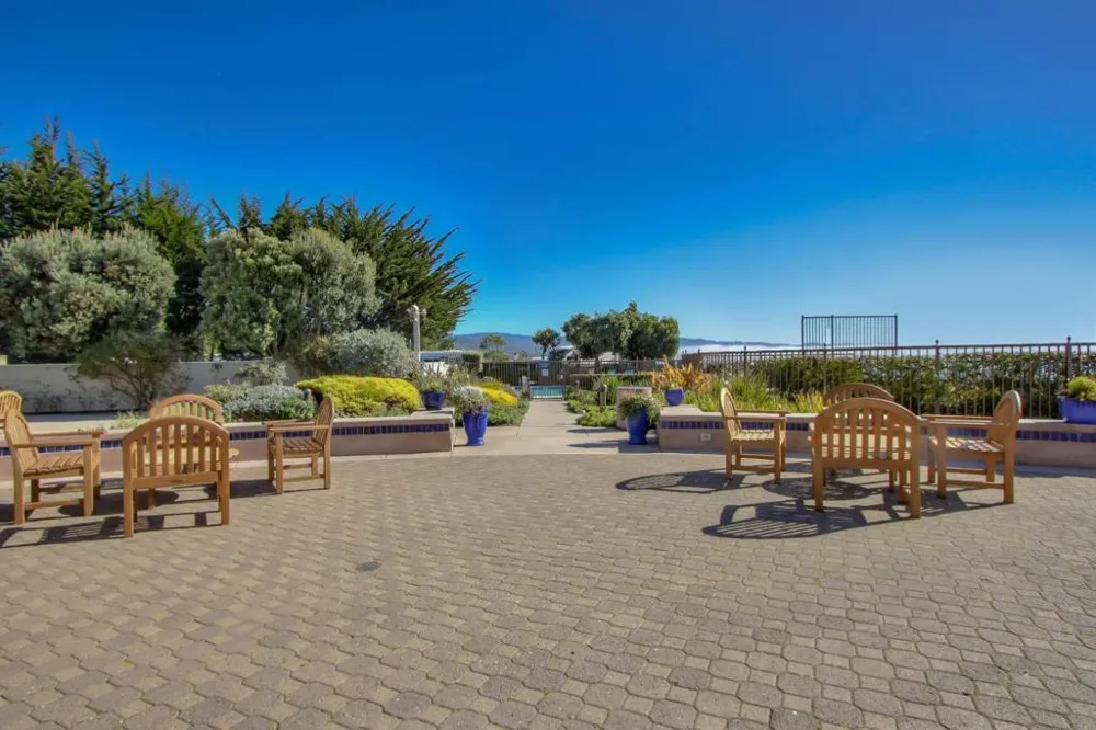 4100 Cabrillo Highway #105 Half Moon Bay, CA 94019