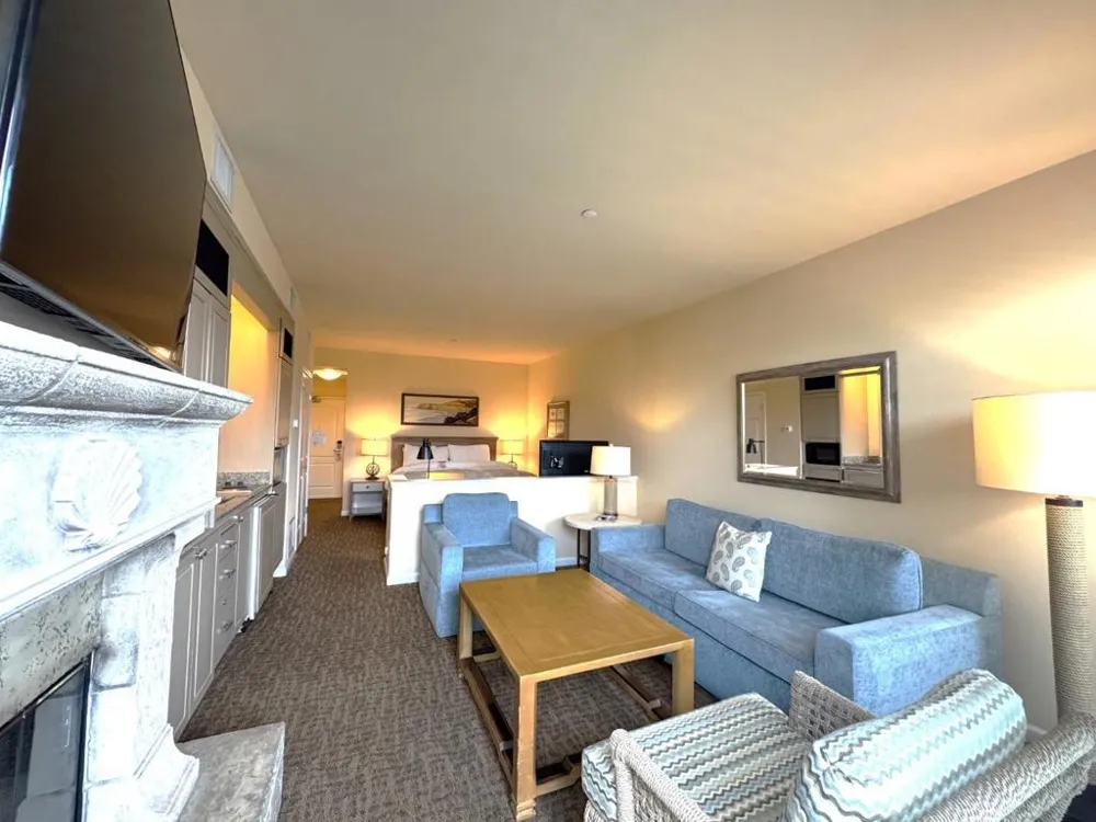 4100 Cabrillo Highway #105 Half Moon Bay, CA 94019