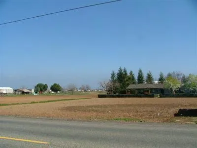 4588 McCall Sanger, CA 93657