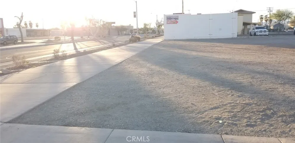 249 Hobson Way Blythe, CA 92225