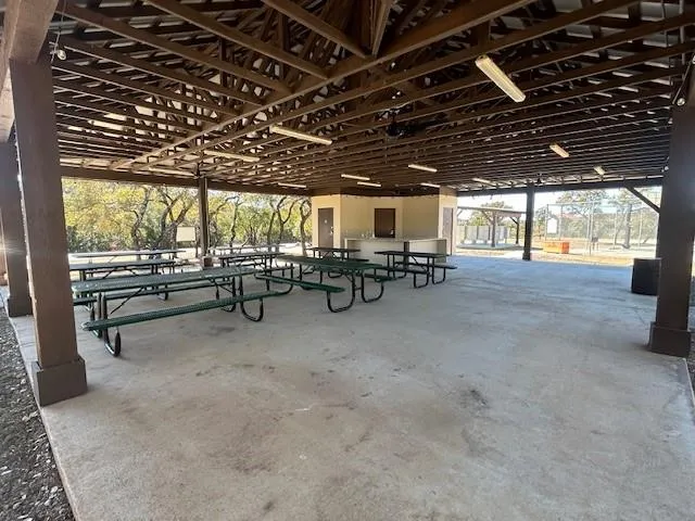 418 Private Road 1748 Road Mico, TX 78023