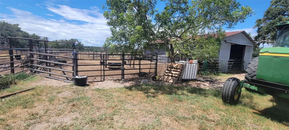 000 Hwy 77 Rockdale, TX 76567