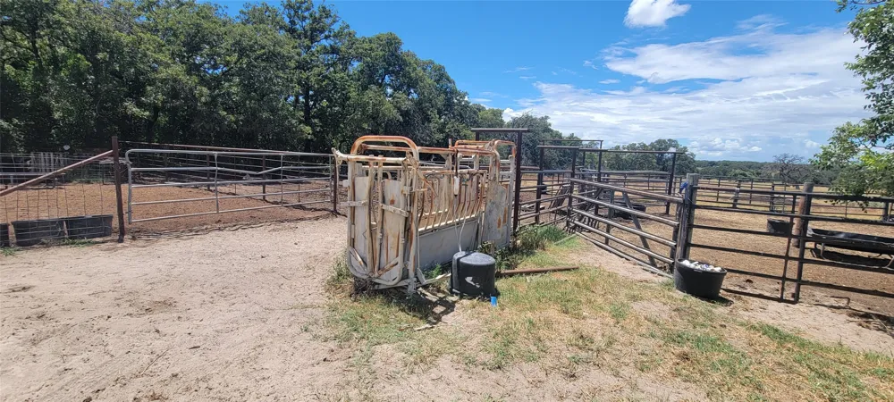 000 Hwy 77 Rockdale, TX 76567