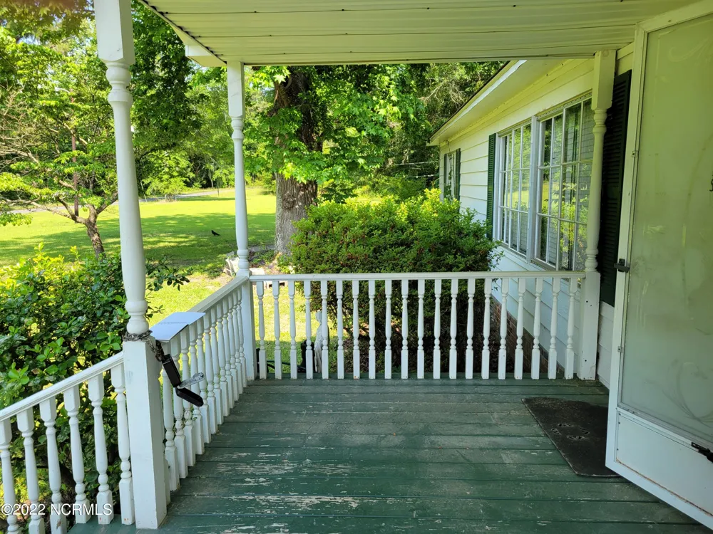 572 Main Street Edward, NC 27821