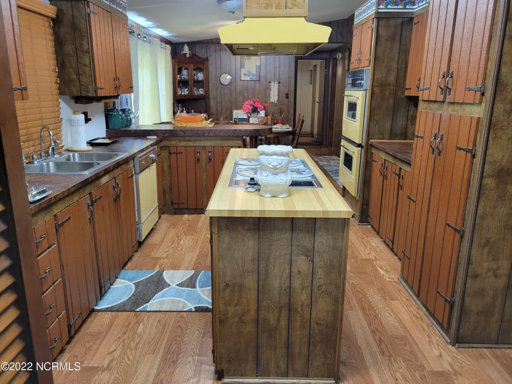 572 Main Street Edward, NC 27821