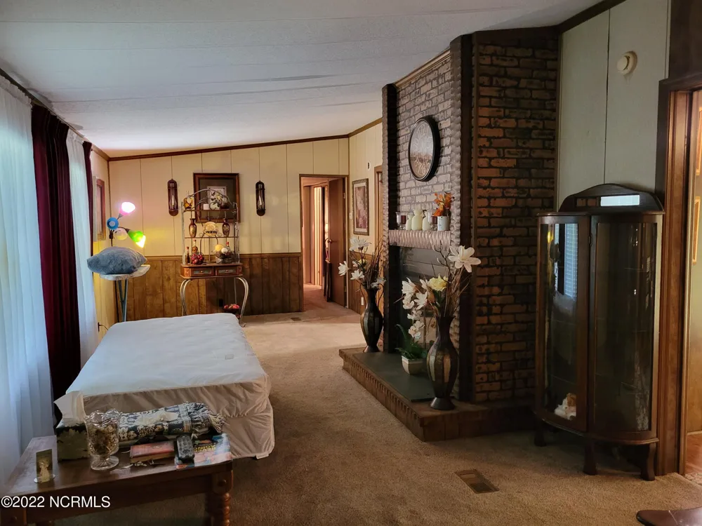 572 Main Street Edward, NC 27821