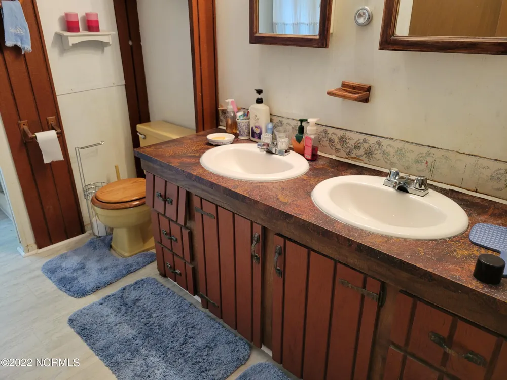 572 Main Street Edward, NC 27821