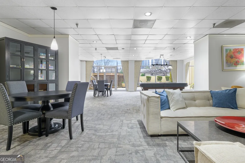 2479 Peachtree RD NE Atlanta, GA 30305