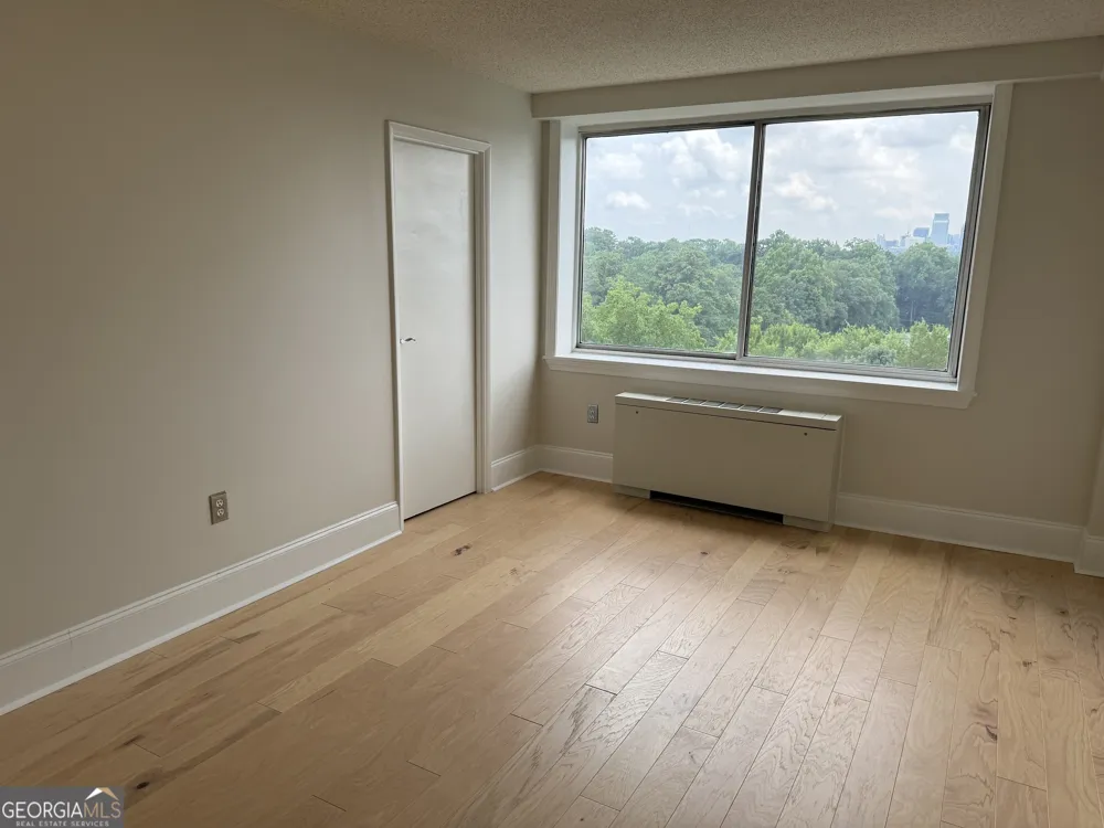 2479 Peachtree RD NE Atlanta, GA 30305
