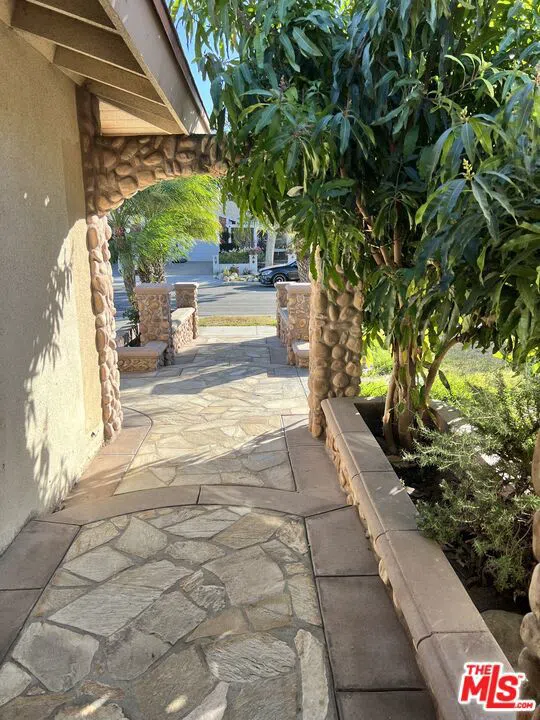 2513 W Fulcrum Place Anaheim, CA 92804