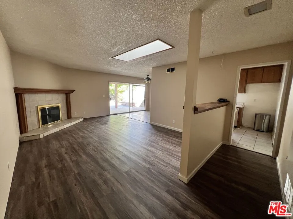 2513 W Fulcrum Place Anaheim, CA 92804