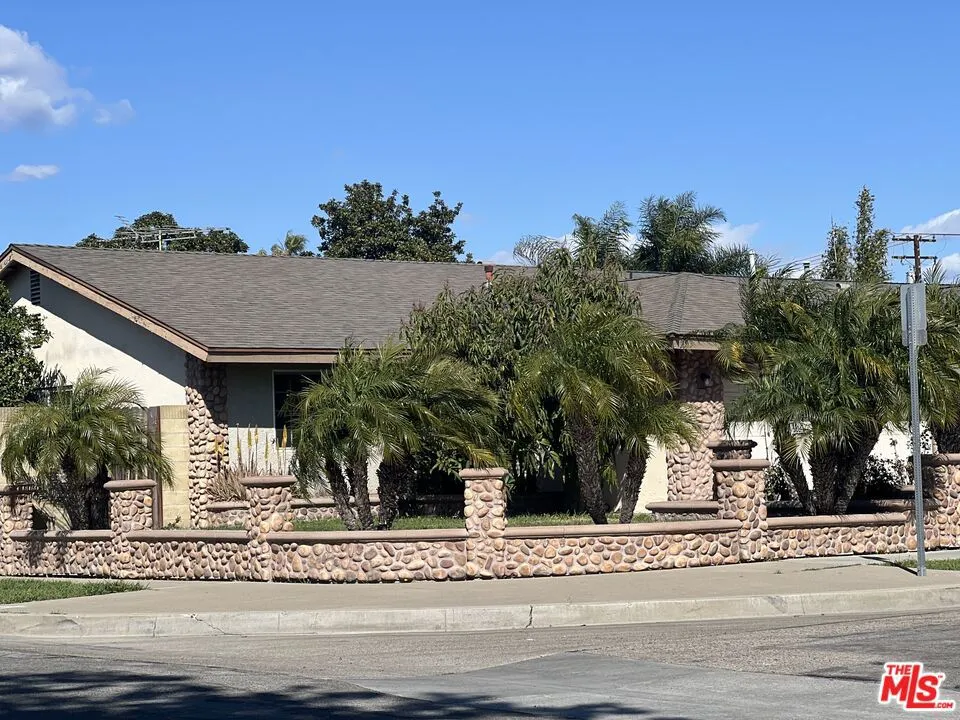2513 W Fulcrum Place Anaheim, CA 92804