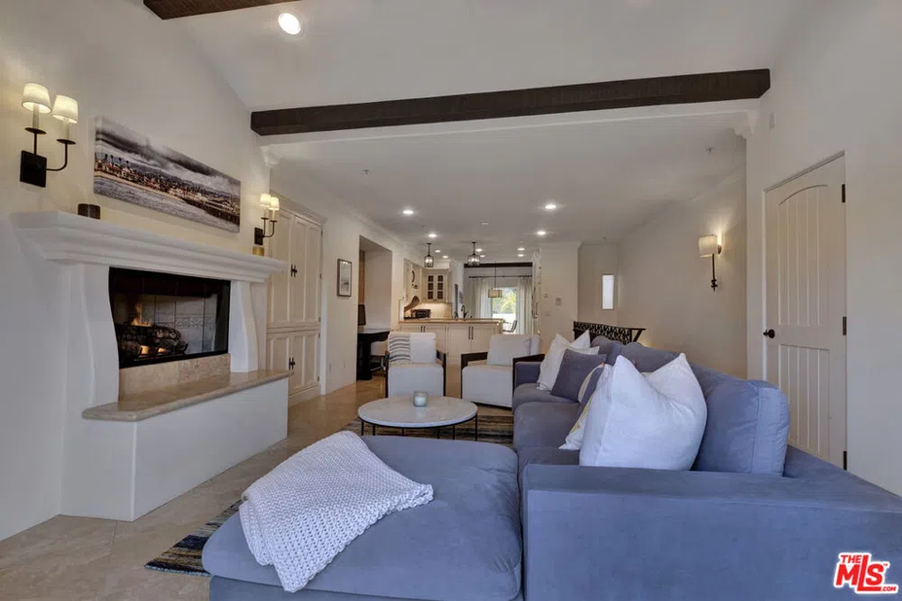 211 Bath Street Santa Barbara, CA 93101