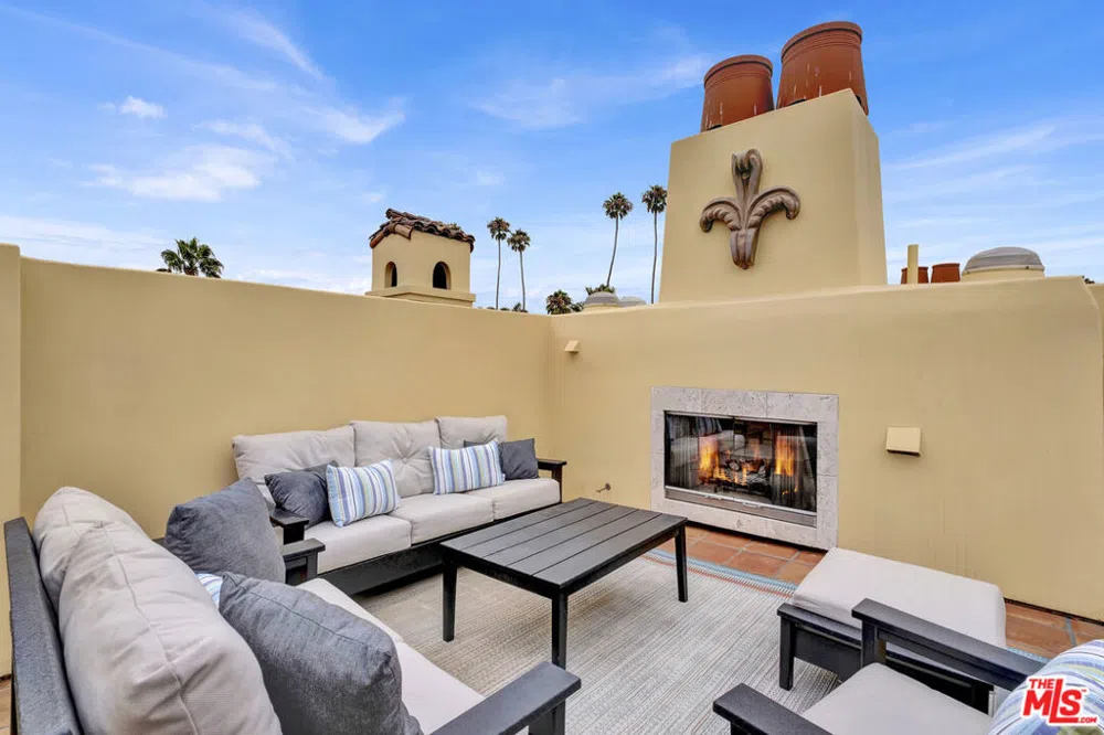 211 Bath Street Santa Barbara, CA 93101