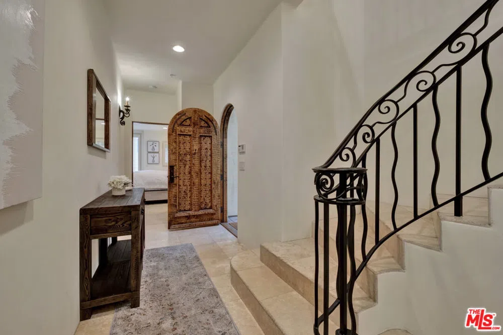 211 Bath Street Santa Barbara, CA 93101