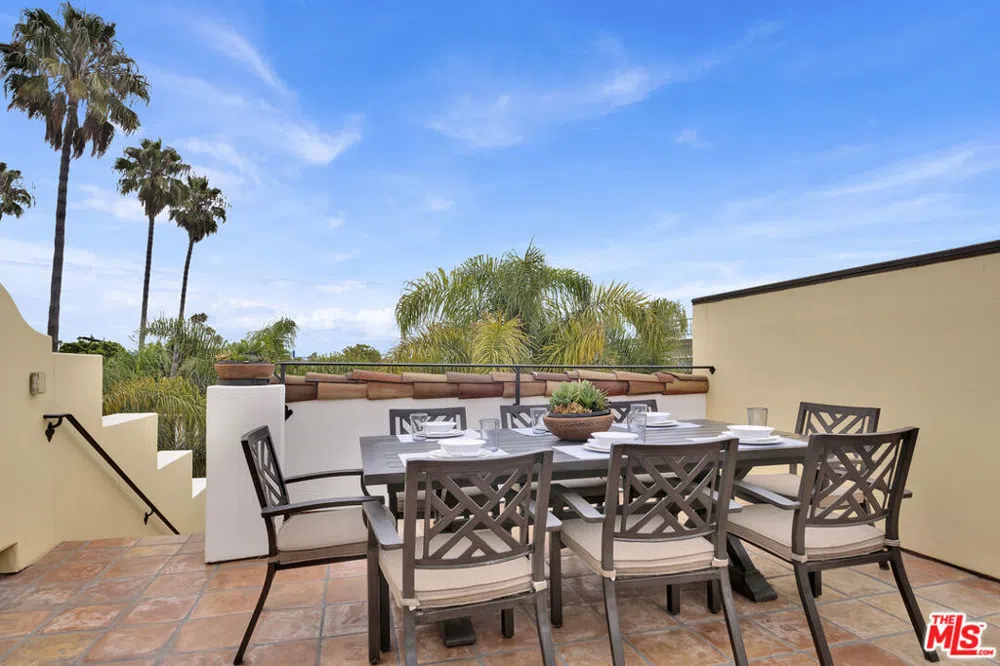 211 Bath Street Santa Barbara, CA 93101